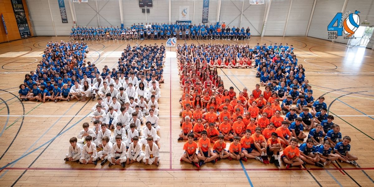 Argazki ofiziala 2025-2026 Foto oficial BERA BERA